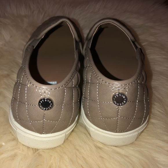 Steve Madden flats - Picture 3 of 5